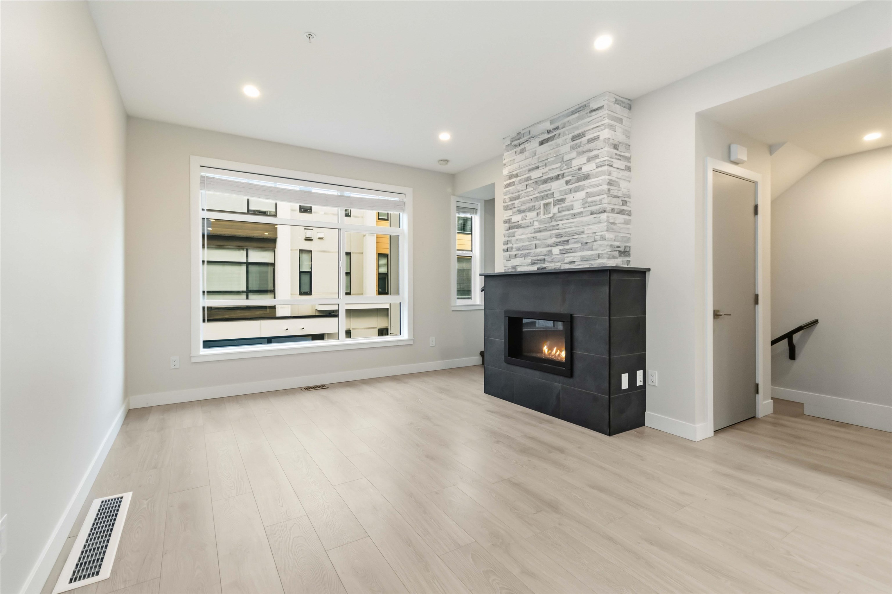 Additional image 6 of 211-46150 Thomas Road, Chilliwack, BC, V2R 6B3