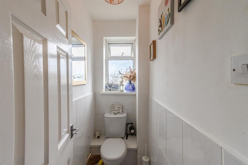 Additional image 8 of 2 bed flat for salePontypridd Road, Barry CF62