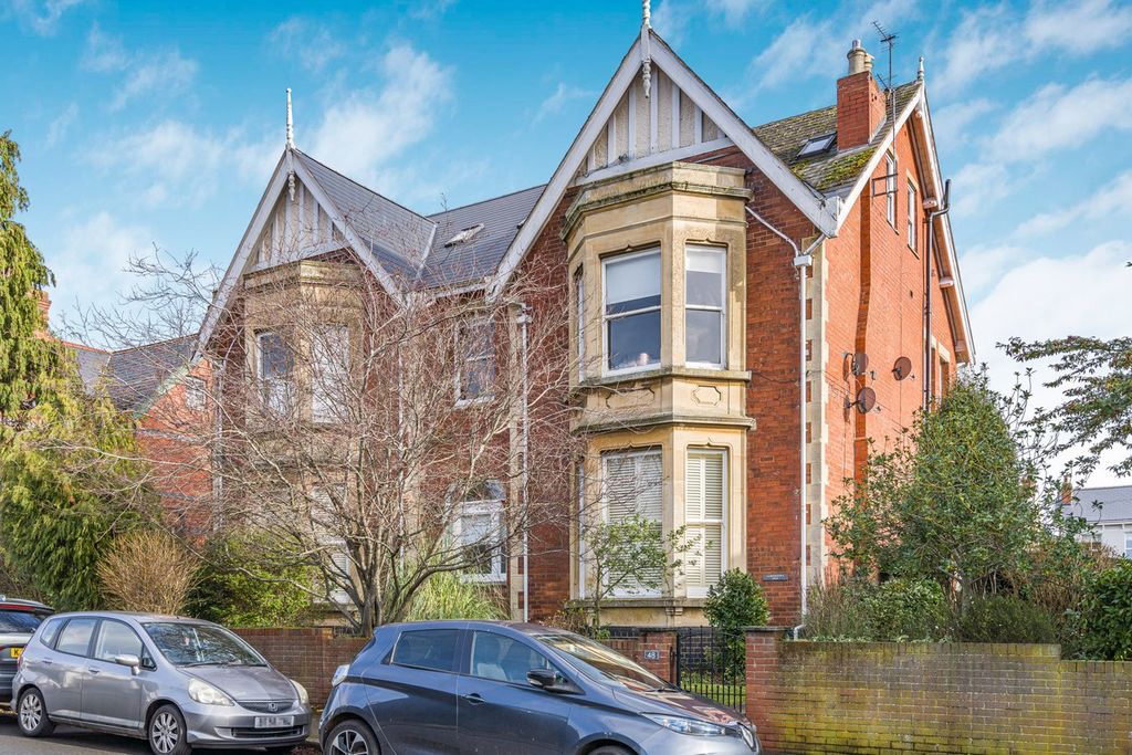 2 bed flat for saleSt Stephens Road, Tivoli, Cheltenham GL51