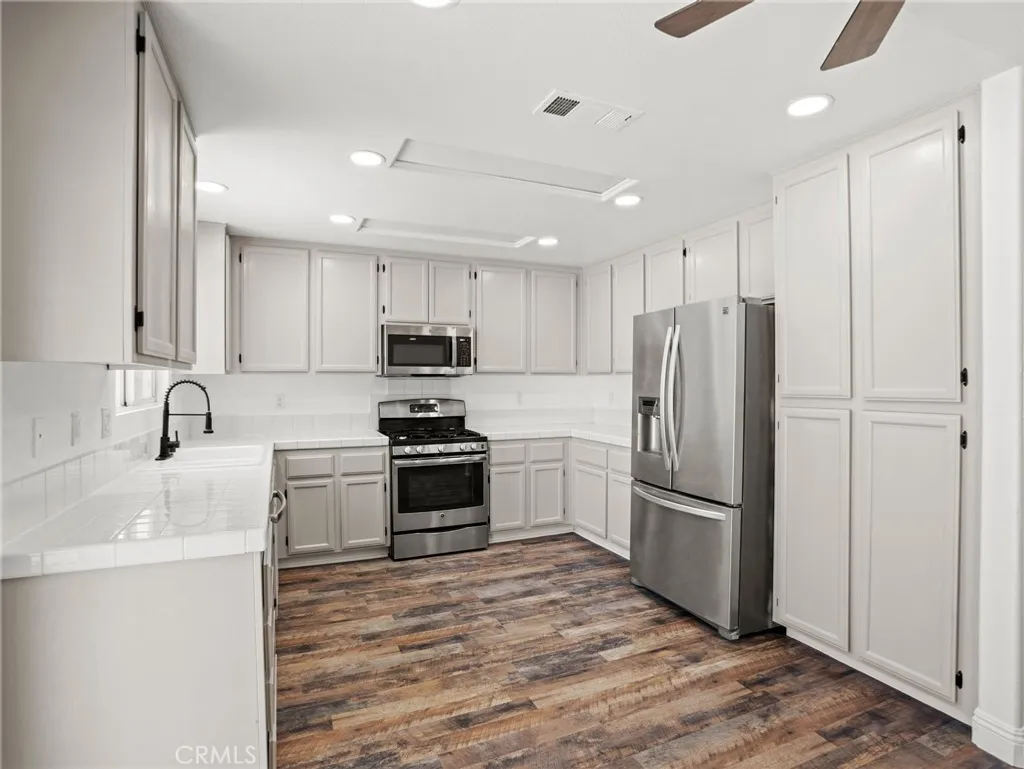 Additional image 8 of 11373 Essex Court, Adelanto, CA 92301