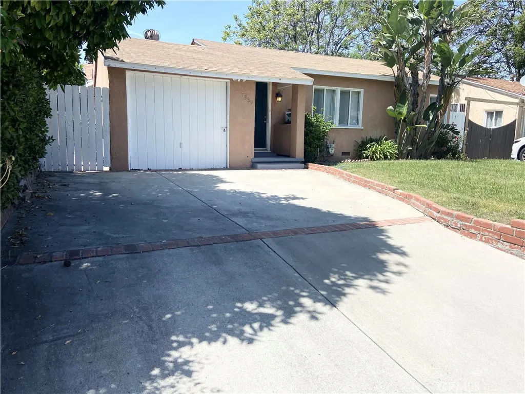 7339 White Oak Ave, Reseda, CA 91335 photo 2