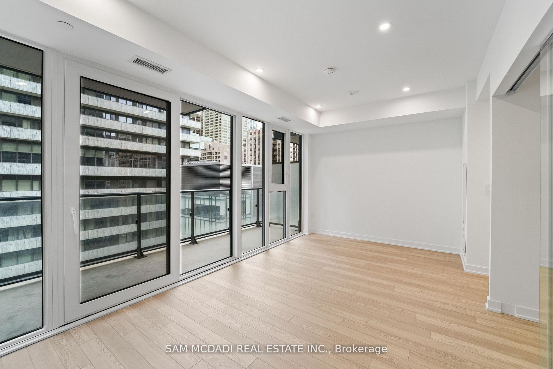 Additional image 6 of 1011-634 Church Street, Toronto, ON, M4Y 2G3
