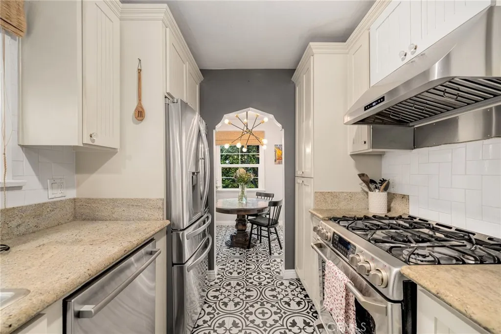 Additional image 37 of 5130 W 20th St, Los Angeles, CA 90016