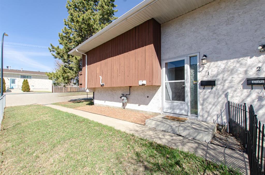 Additional image 3 of 1-19 Nyberg Avenue, Red Deer, AB, T4P 1R5