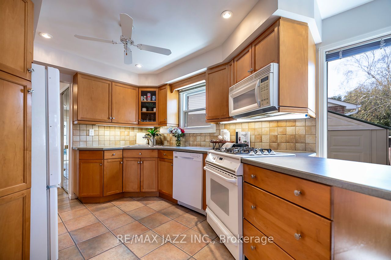 Additional image 5 of 1716 Minstrel Manor, Pickering, ON, L1V 3S1