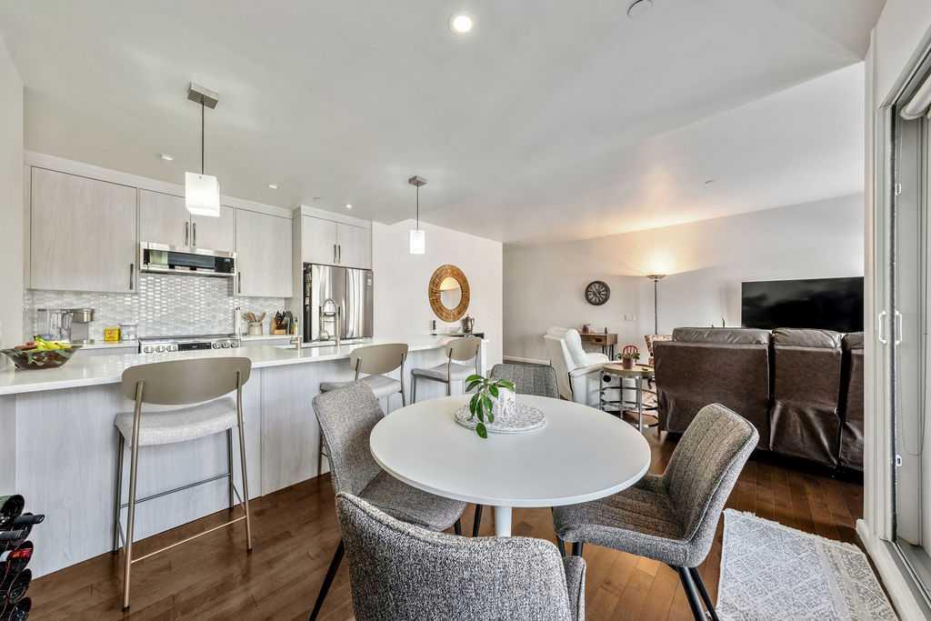 207-414 Meredith Road NE, Calgary, AB, T2E 5A6 photo 2