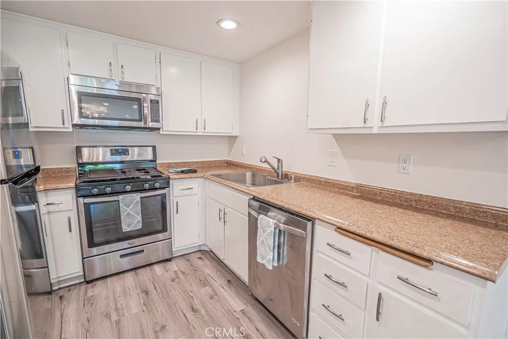 Additional image 30 of 1342 E Hillcrest Dr Unit 17, Thousand Oaks, CA 91362