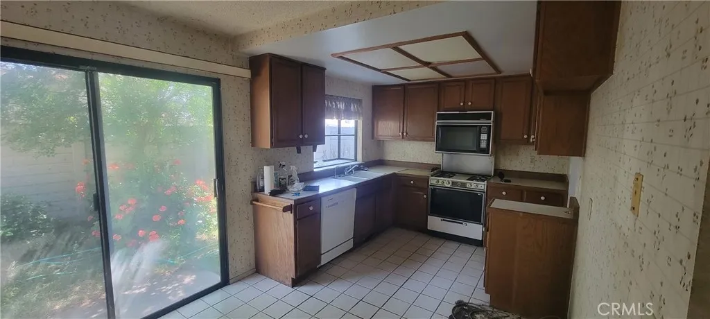 Additional image 7 of 4 Dearborn Circle, Redlands, CA 92374