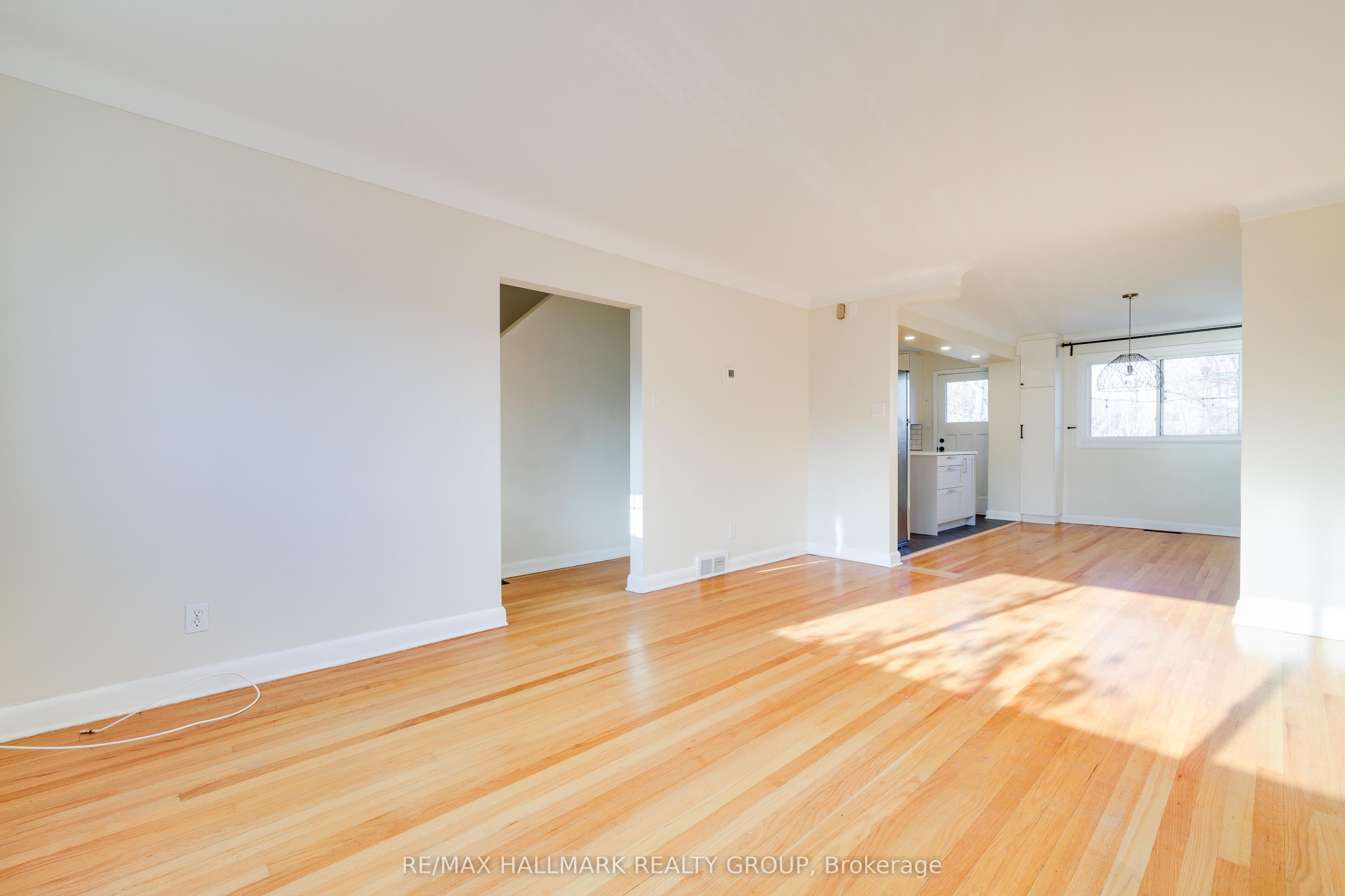 Additional image 4 of 1213 Emperor Avenue, Ottawa, ON, K1Z 8C3