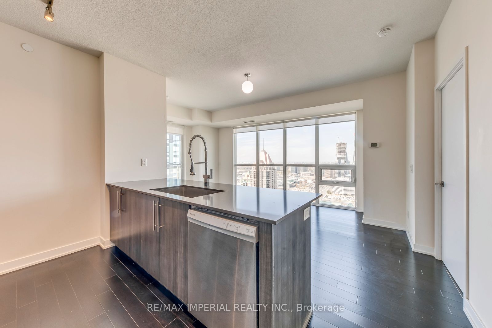 Additional image 4 of 3105-4011 Brickstone Mews, Mississauga, ON, L5B 0J7
