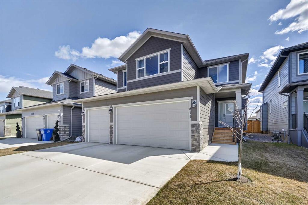 Additional image 2 of 811 Mandalay Link, Carstairs, AB, T0M 0N0