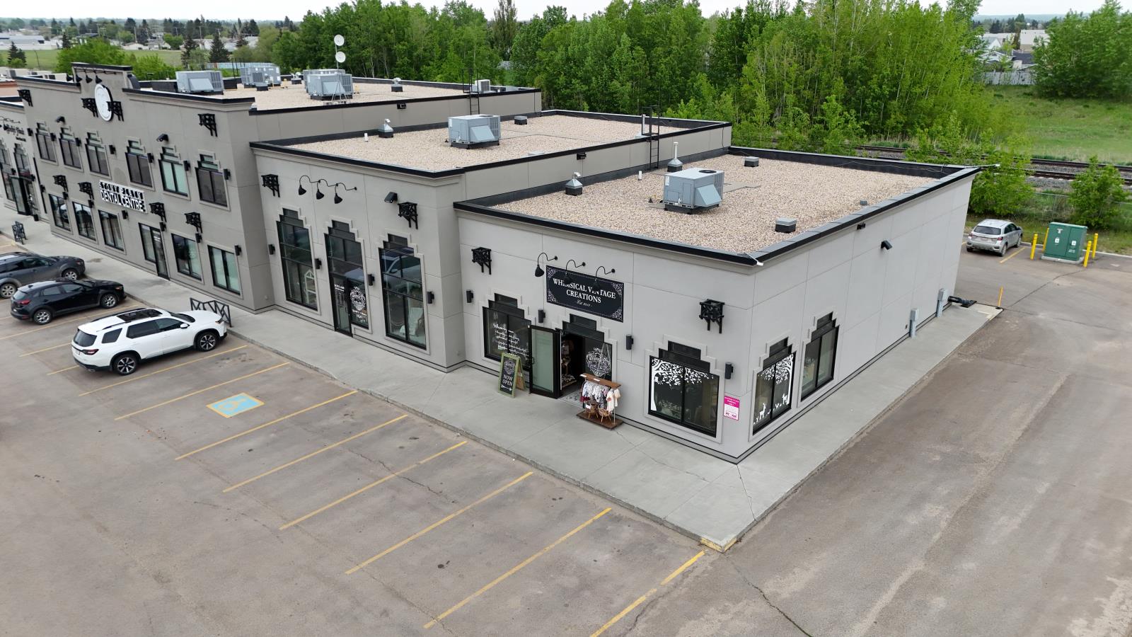 Additional image 2 of 101 & 105, 3919 49 Avenue, Stony Plain, AB, T7Z2J7