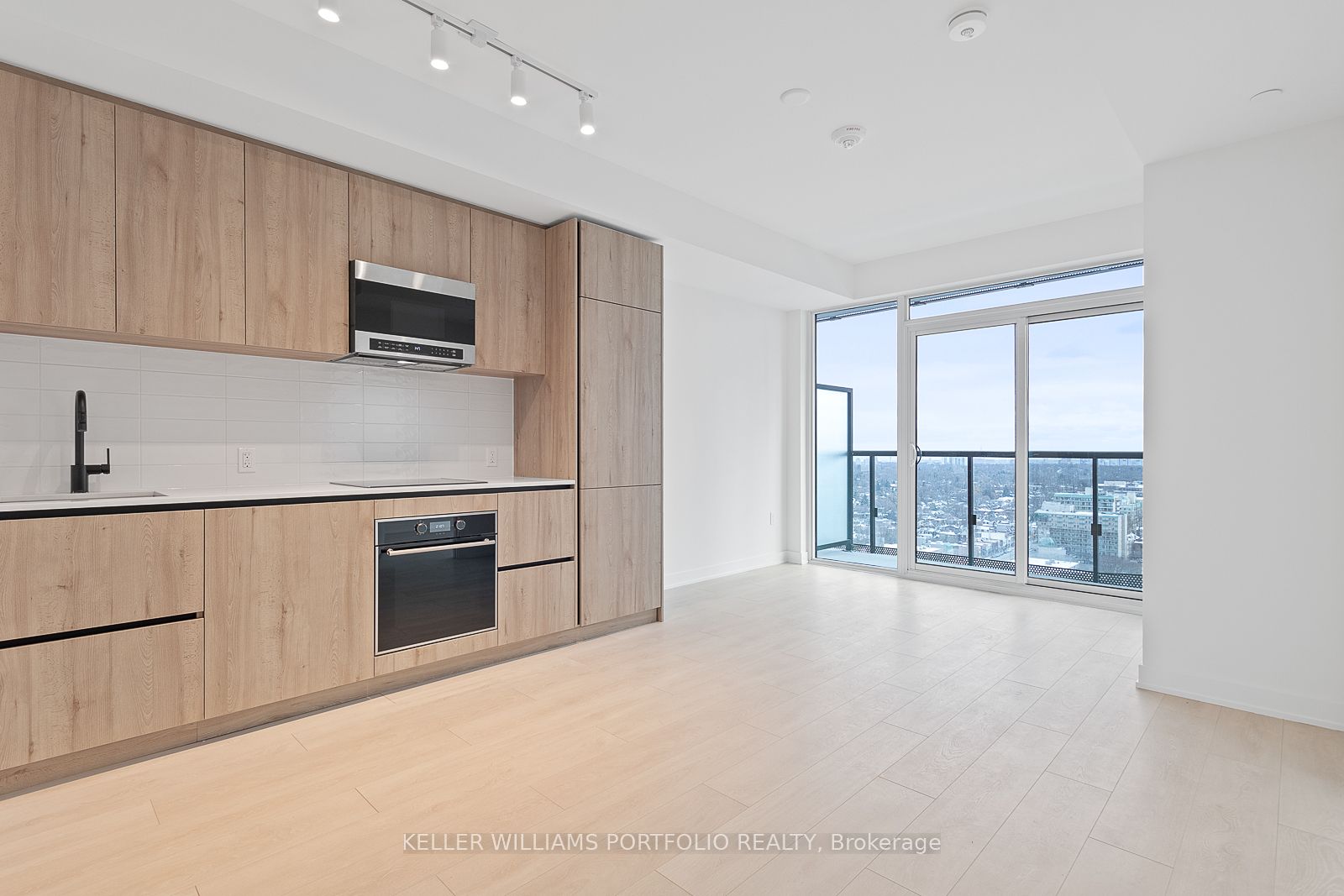Additional image 6 of 2201-127 Broadway Avenue, Toronto, ON, M4P 1V4