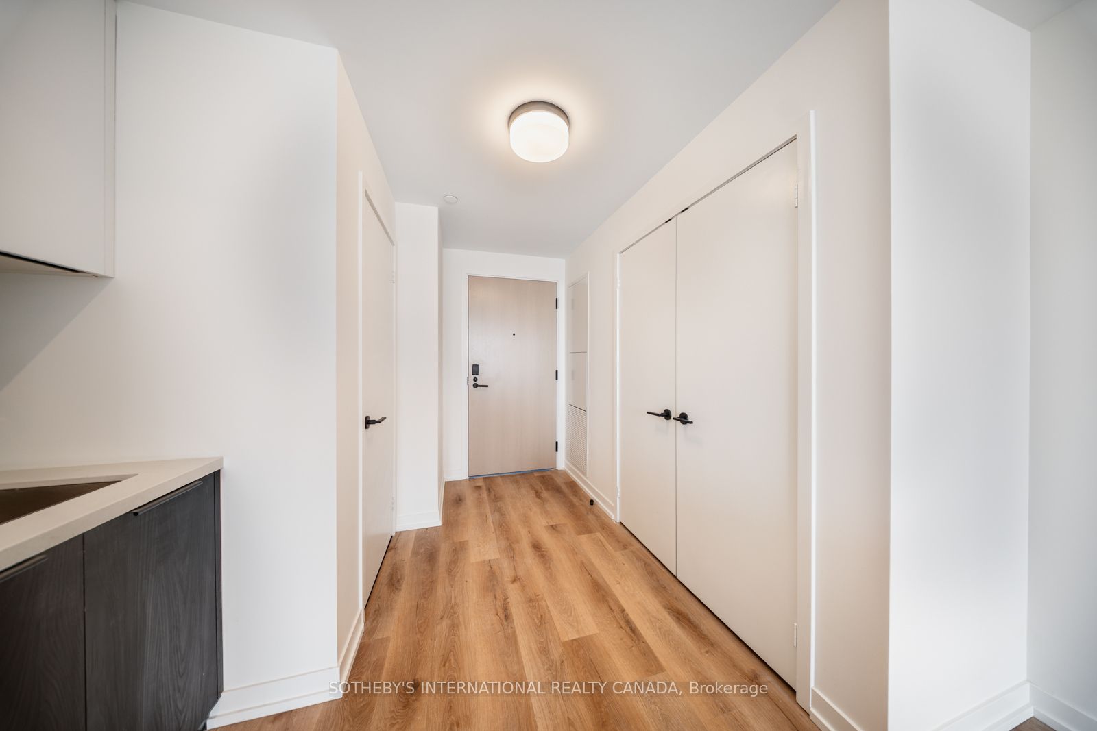 1701-5 York Garden Way, Toronto, ON, M6A 2V1