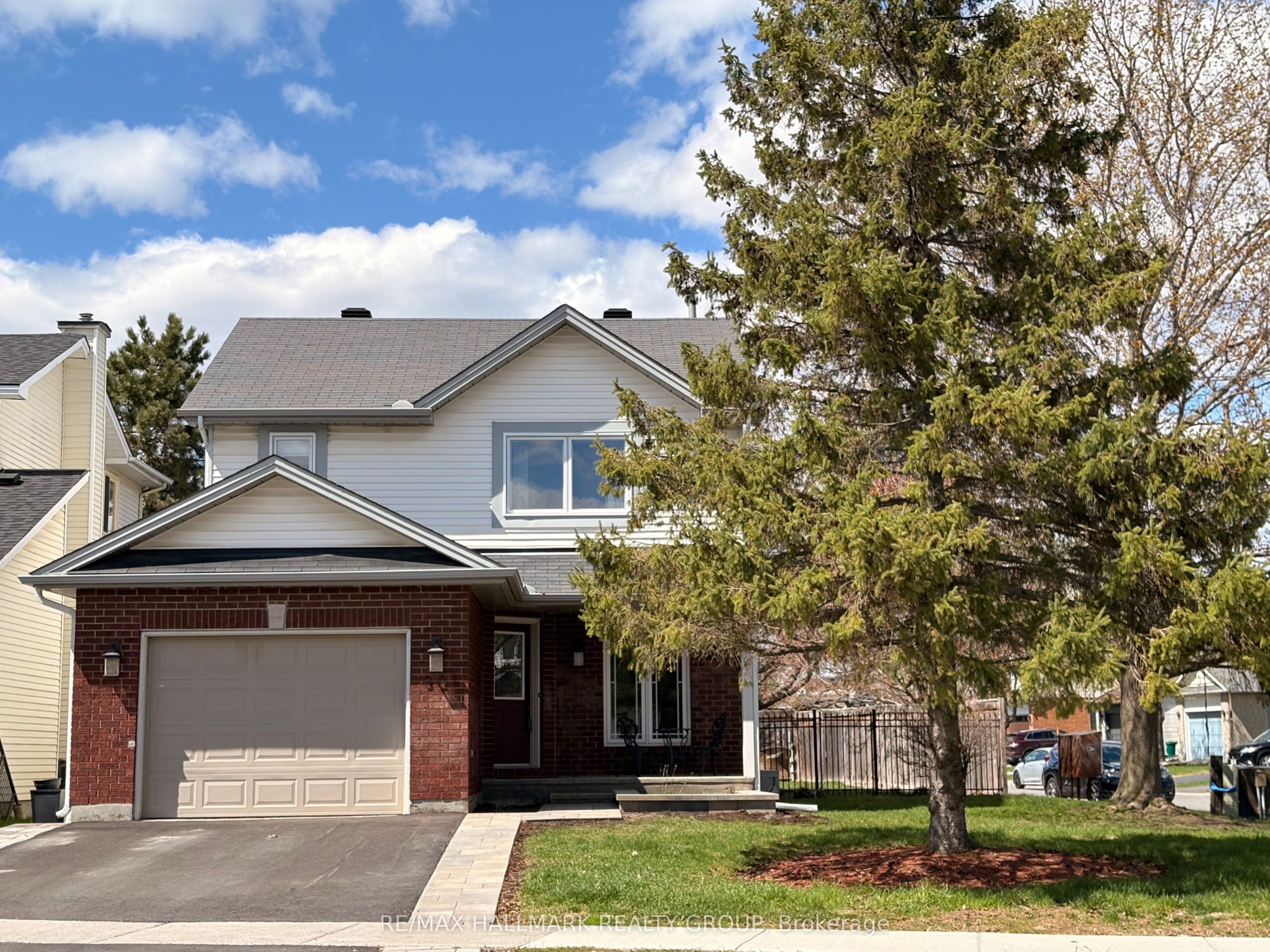 301 Tompkins Avenue N, Ottawa, ON, K1E 3X3