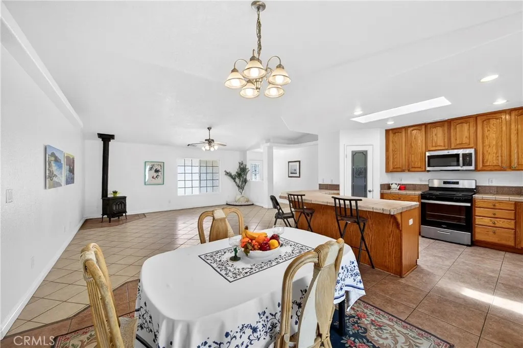 Additional image 7 of 1246 Locust Rd, Pinon Hills, CA 92372