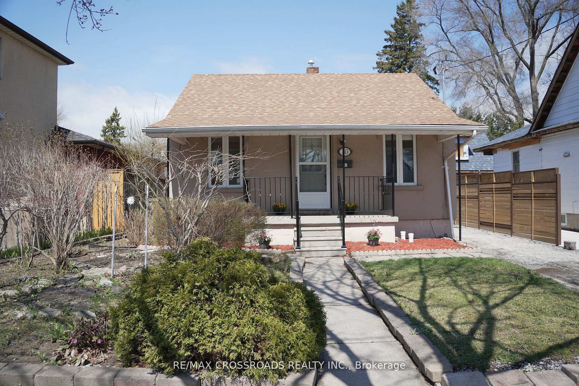 Additional image 2 of 30 Hearst Circle, Toronto, ON, M6M 2T7