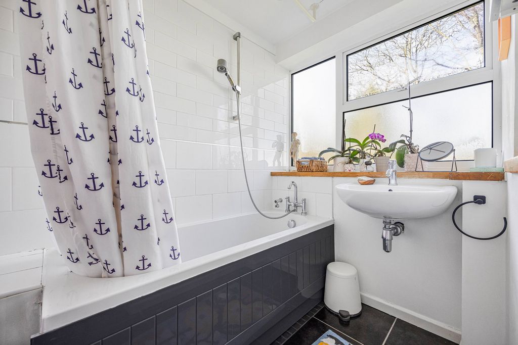Additional image 19 of 3 bed flat for salePark Place, Cheltenham GL50