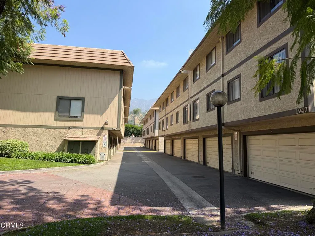 1945 Huntington Drive Unit A, Duarte, CA 91010