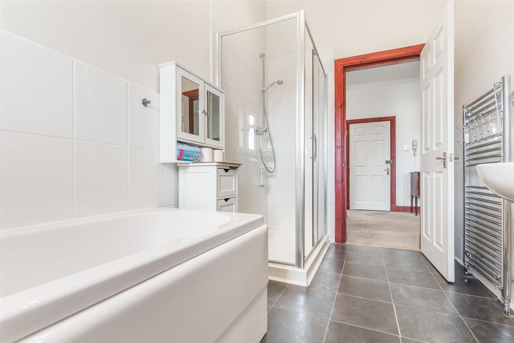 Additional image 14 of 2 bed flat for saleUnion Street, Greenock PA16