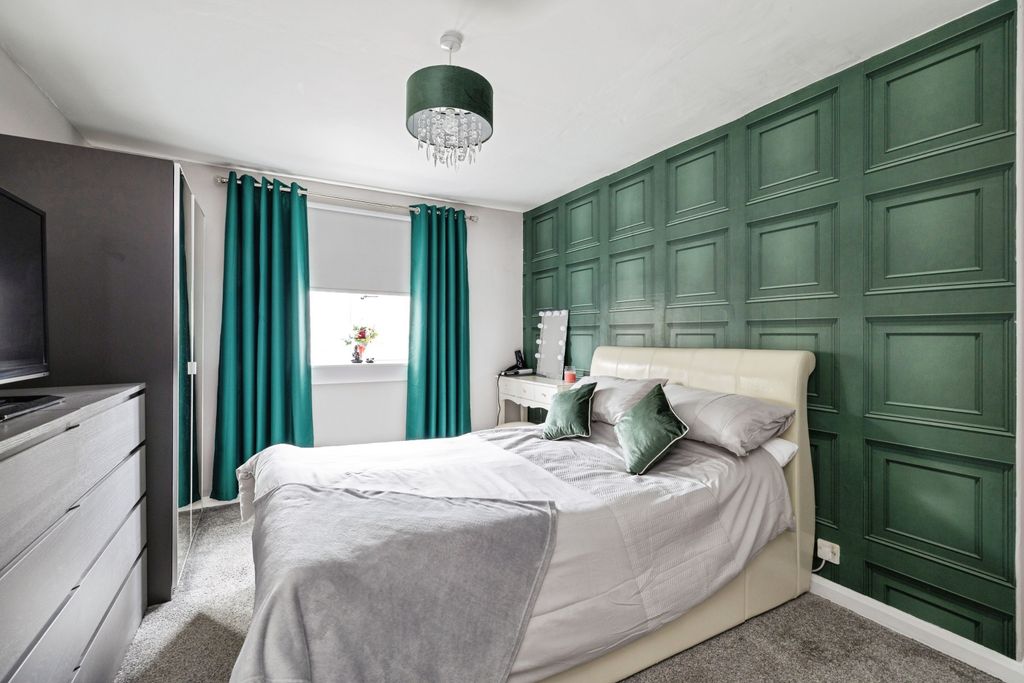 Additional image 8 of 3 bed flat for saleEaster Drylaw Drive, Edinburgh EH4