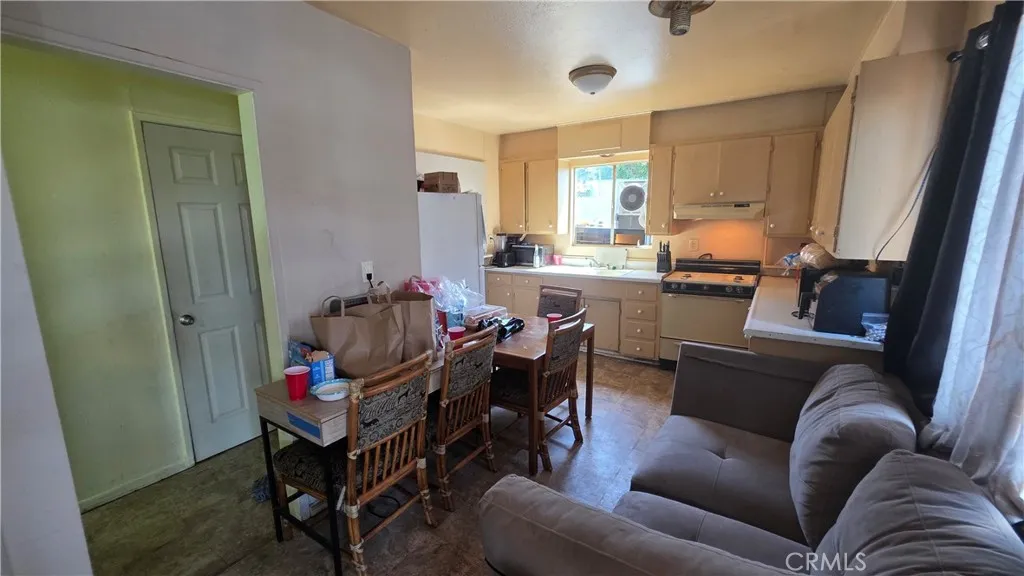 9209 Harness St, Spring Valley, CA 91977 photo 4