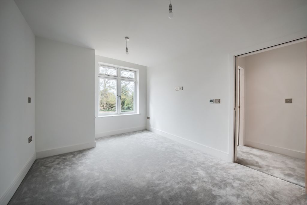 Additional image 12 of 2 bed flat for saleFlat 4, Benson Road, Stratford-Upon-Avon CV37