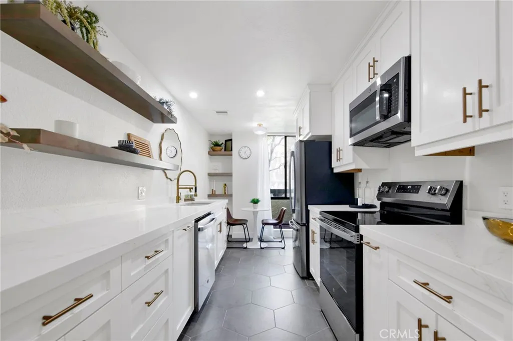 Additional image 32 of 4040 Via Marisol Unit 121, Los Angeles, CA 90042