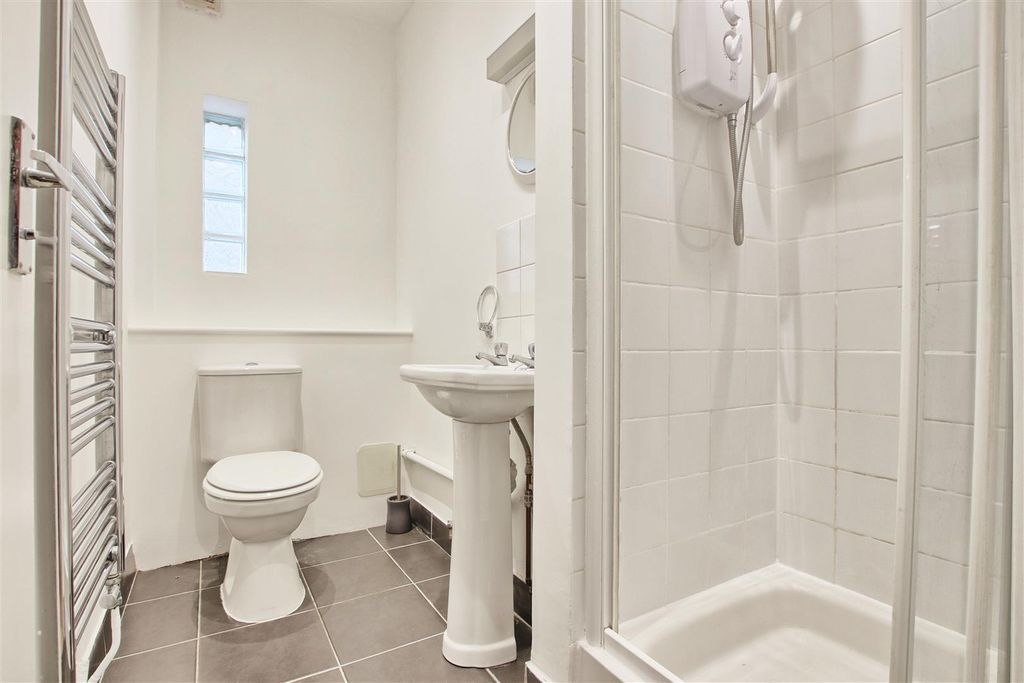Additional image 13 of 5 bed semi-detached house for saleElizabeth Way, Cambridge CB4