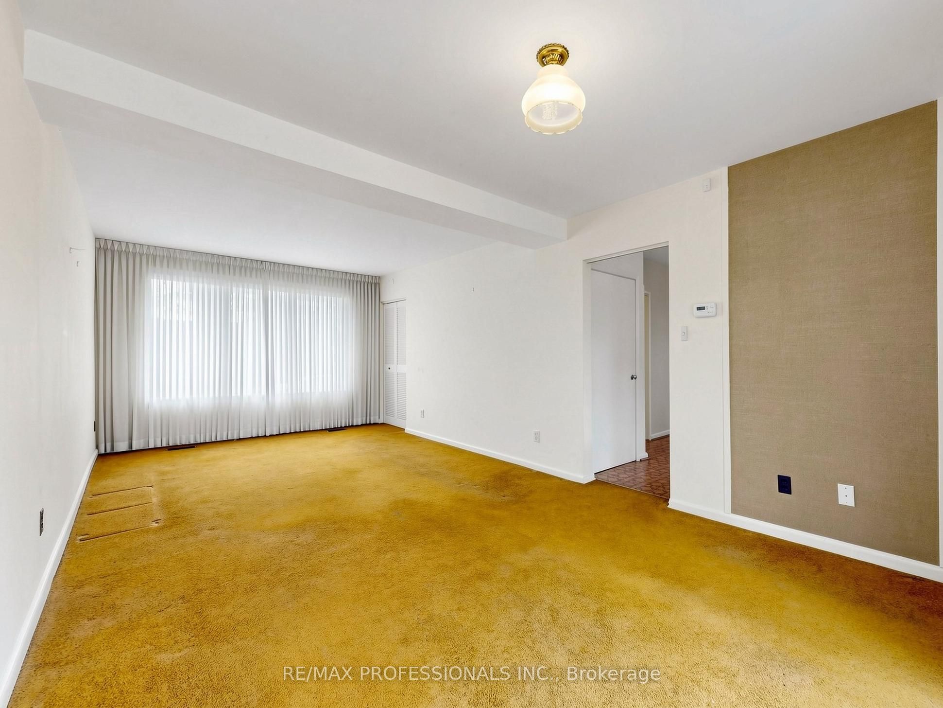 Additional image 5 of 26 Henley Crescent, Toronto, ON, M9W 2W9