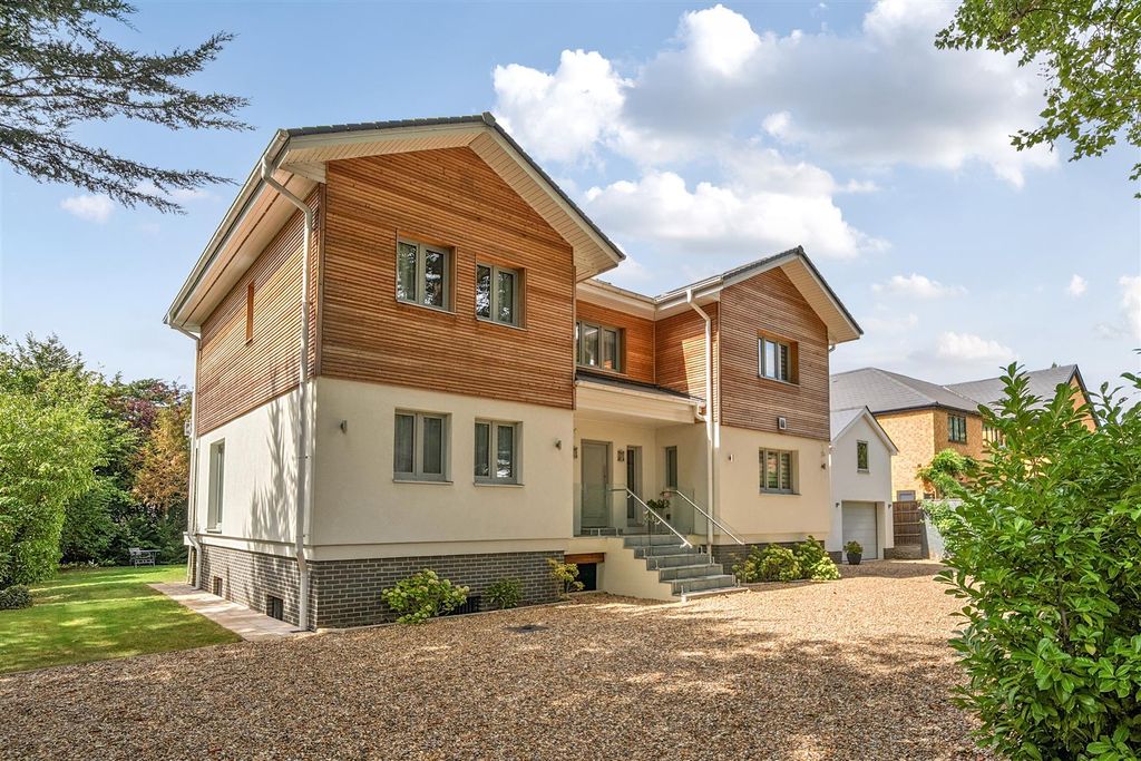 5 bed detached house for saleWoodhurst Road, Maidenhead, Riverside SL6