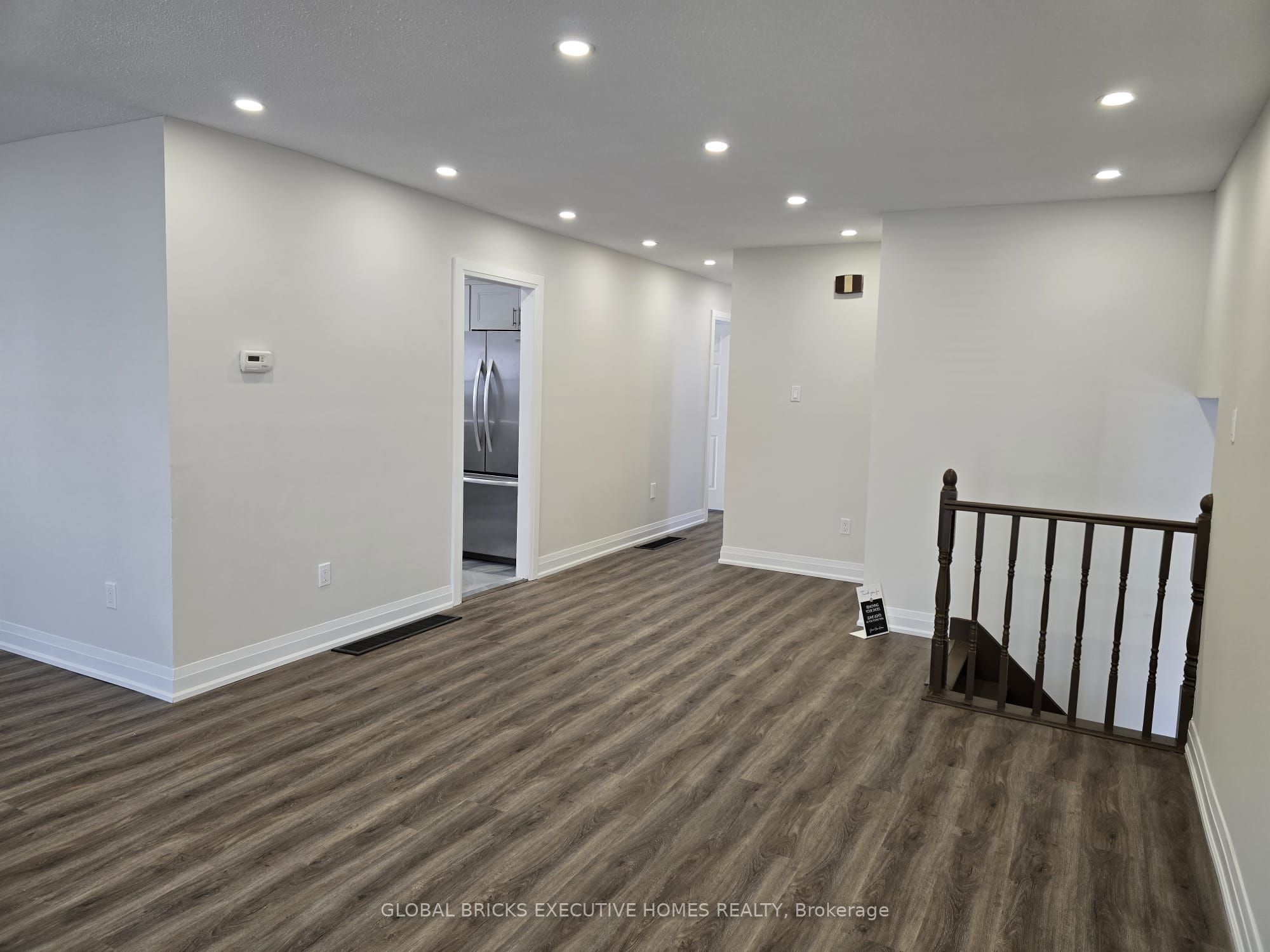 Additional image 5 of Main-3285 Lansdown Drive, Burlington, ON, L7M 1S4