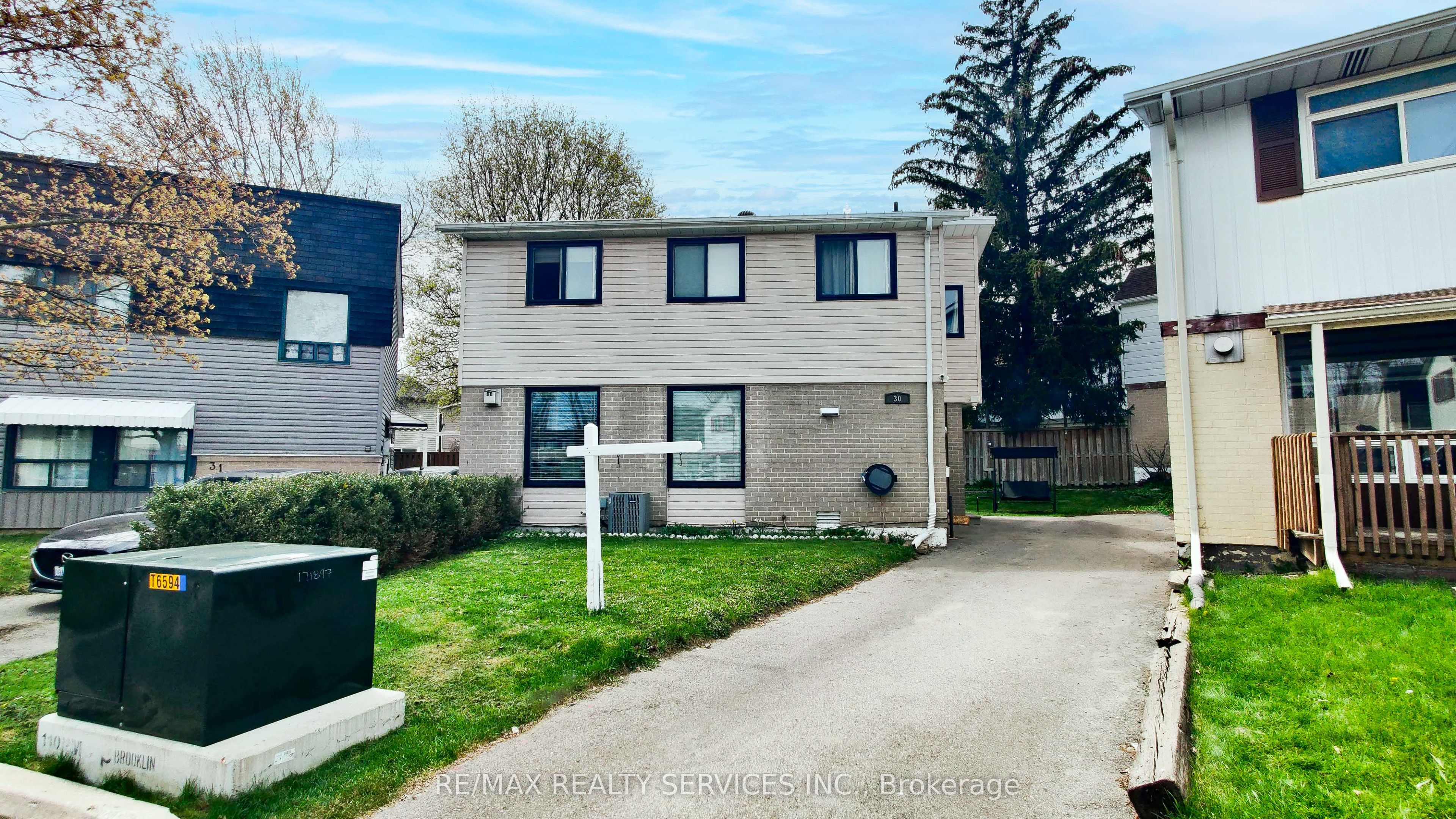 Additional image 2 of 30 Haley Court, Brampton, ON, L6S 1N6