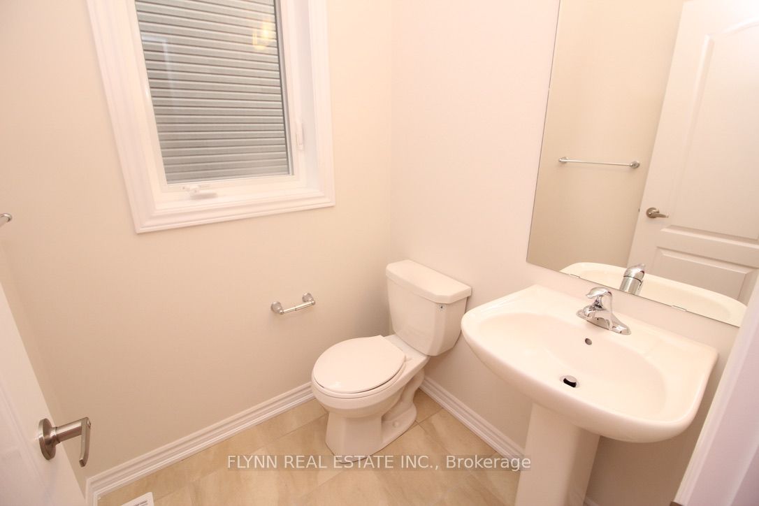 272 Explorer Way, Thorold, ON, L2V 0K2 photo 5