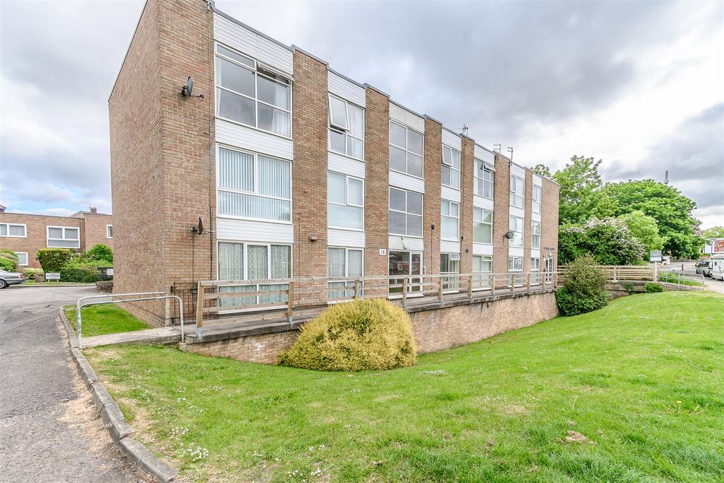 2 bed flat for salePontypridd Road, Barry CF62