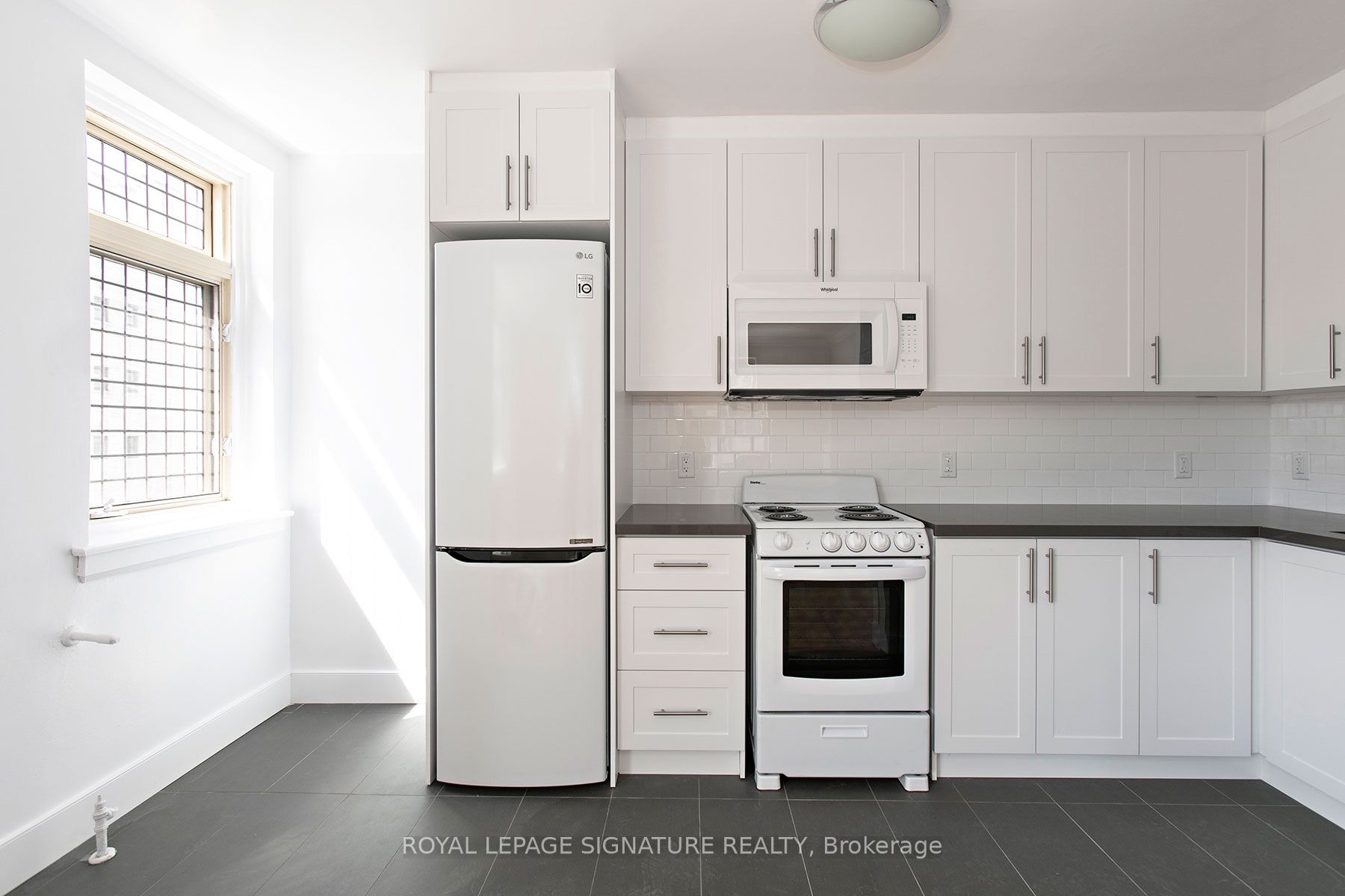 Additional image 4 of 402-394 Avenue Road, Toronto, ON, M4V 2H4
