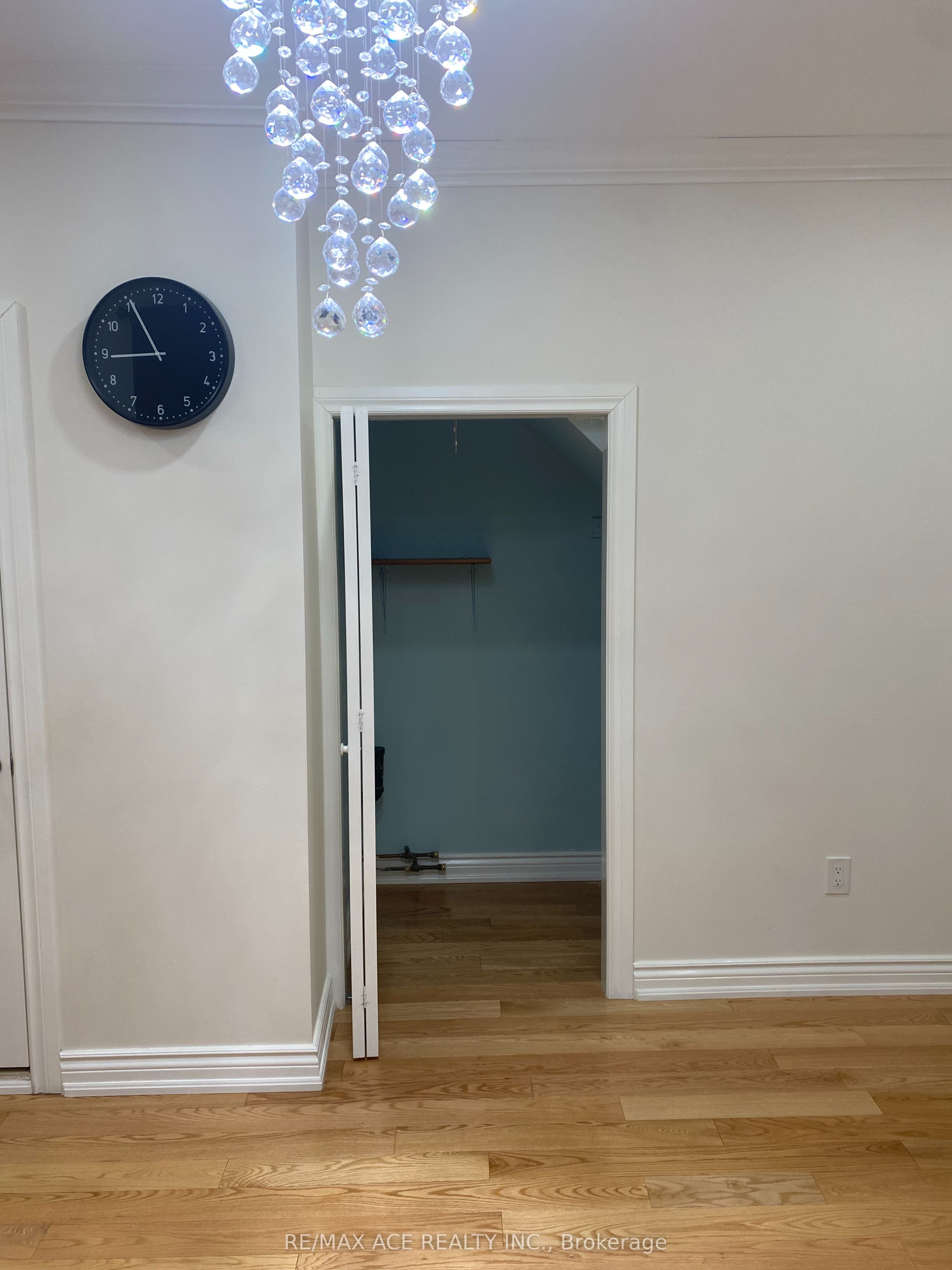 Additional image 4 of Main-25 Pauline Avenue, Toronto, ON, M6H 3M7