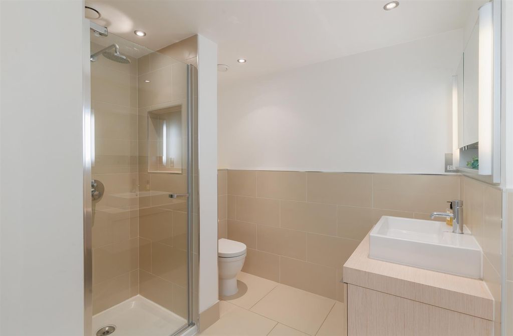 Additional image 19 of 3 bed flat for saleCowes, Isle Of Wight PO31