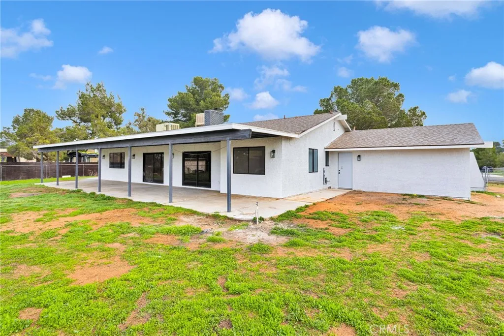 15620 Ramona Rd, Apple Valley, CA 92307