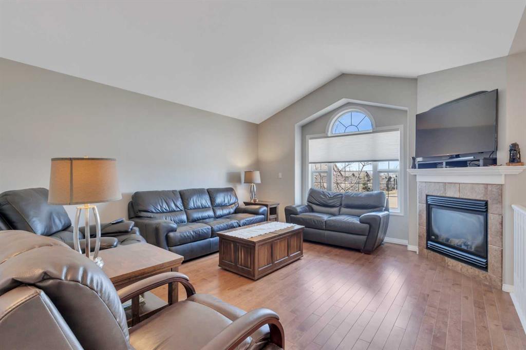 Additional image 4 of 68 Iverson Close, Red Deer, AB, T4R 3M9