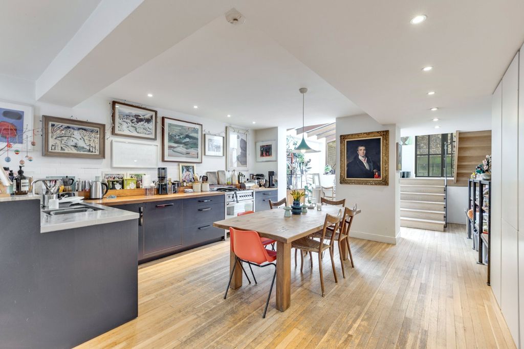 Additional image 11 of 6 bed terraced house for saleAlbert Street, Camden, London NW1