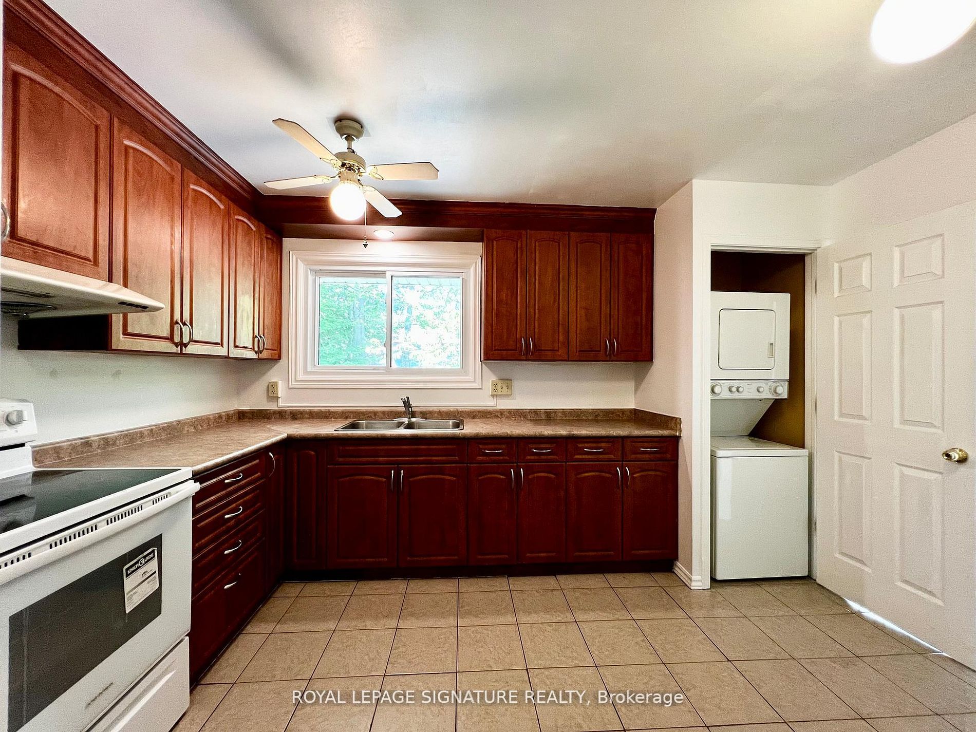 Additional image 3 of Upper-194 Cedarbrae Avenue, Waterloo, ON, N2L 4S5