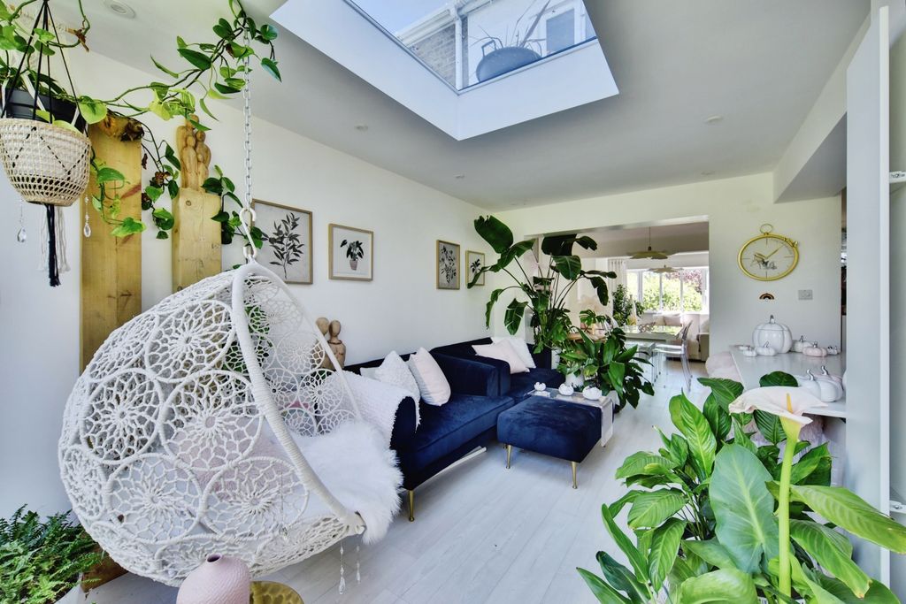 Additional image 11 of 3 bed semi-detached house for saleWards Hill Road, Minster-On-Sea, Sheerness ME12