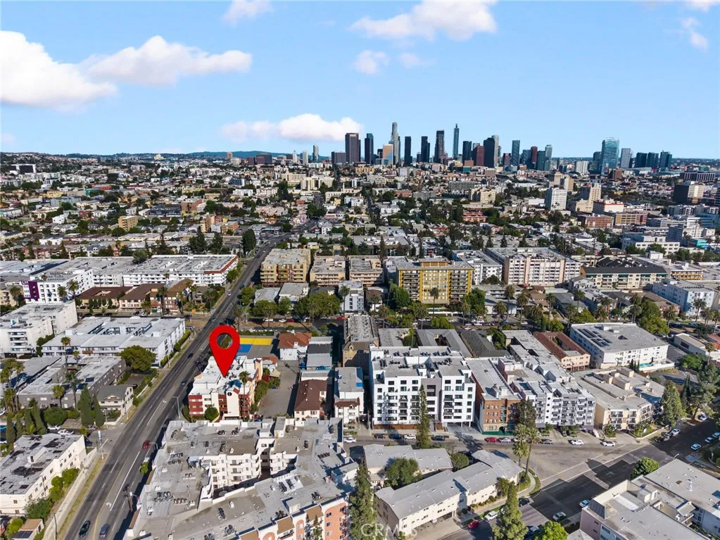 Additional image 103 of 300 S Reno Street Unit 303, Los Angeles, CA 90057