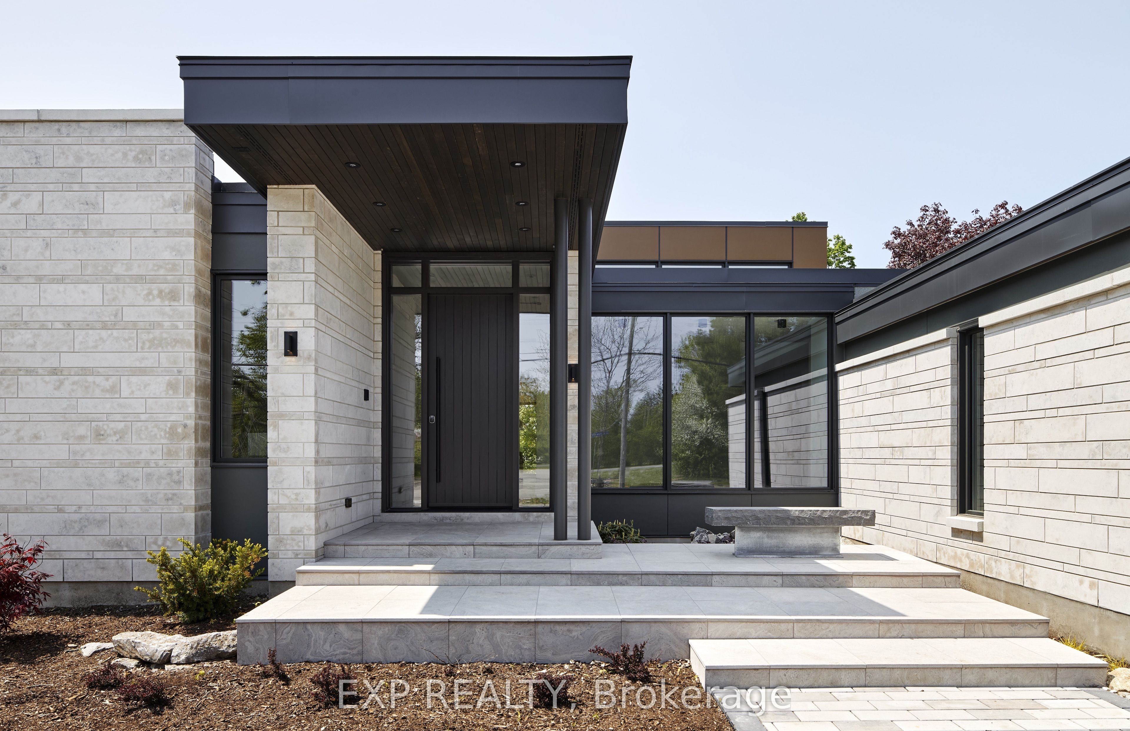 Additional image 2 of 32 Clovelly Road, Ottawa, ON, K1J 6M2