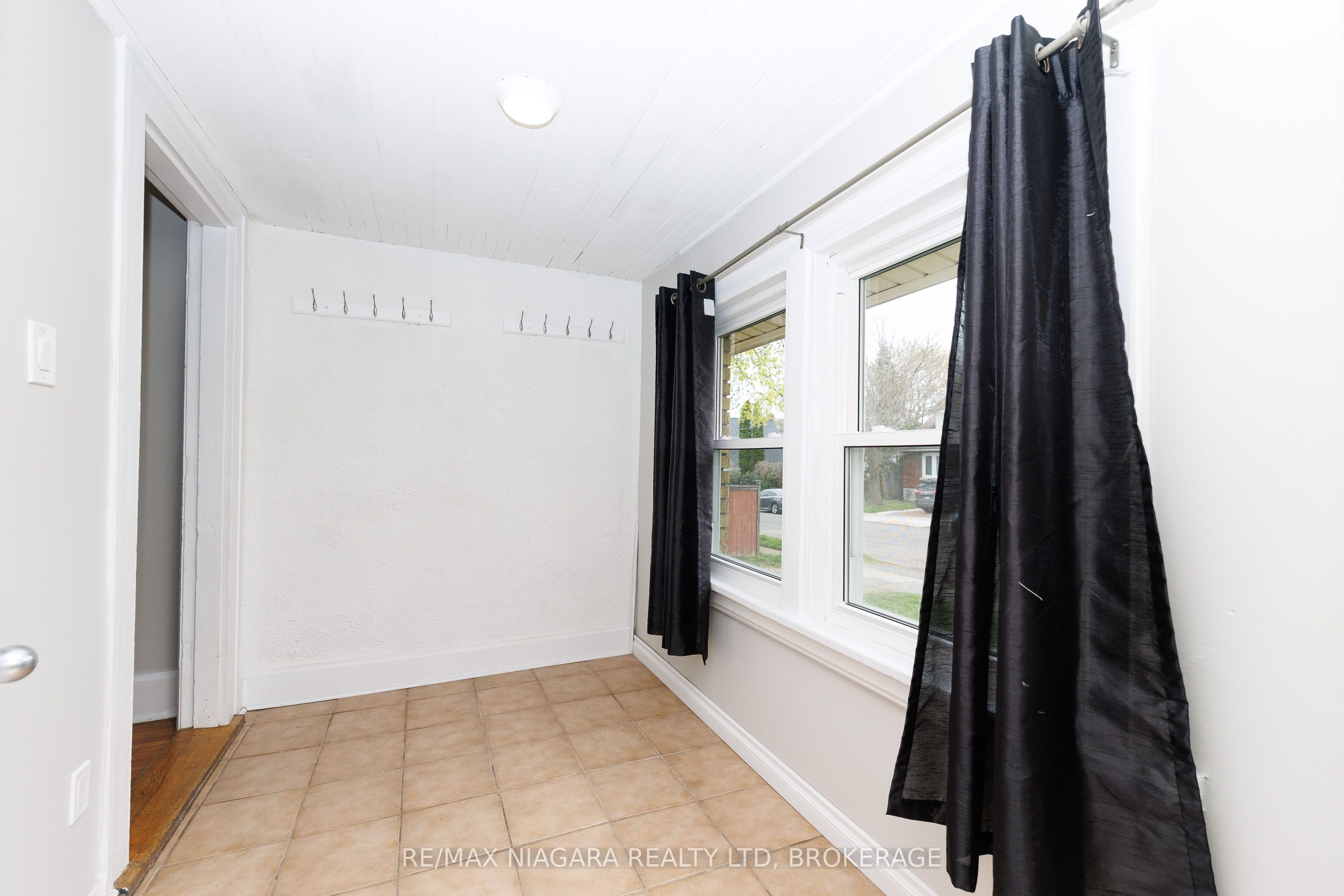 Additional image 6 of 5015 Fifth Avenue, Niagara Falls, ON, L2E 4S6