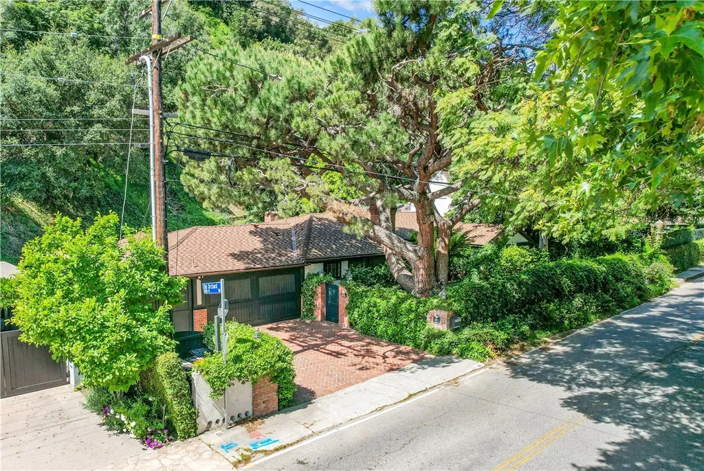 1821 Mandeville Canyon Rd, Los Angeles, CA 90049