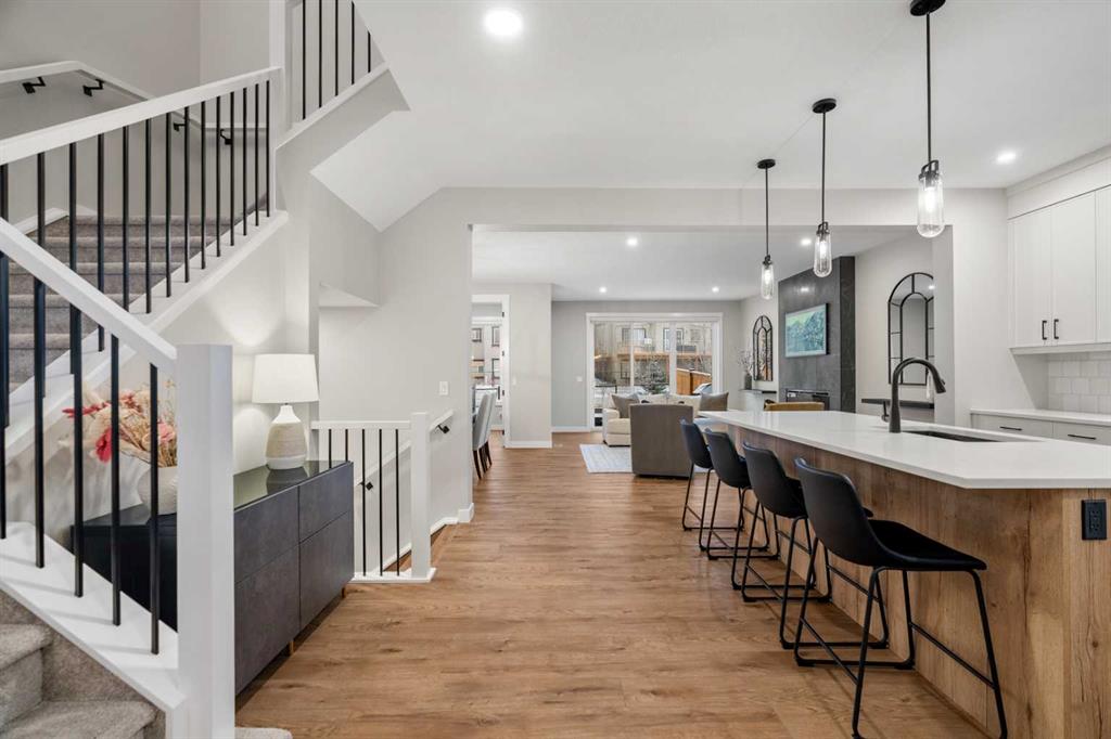 Additional image 3 of 135 Silver Spruce Grove SW, Calgary, AB, t2X 5M1