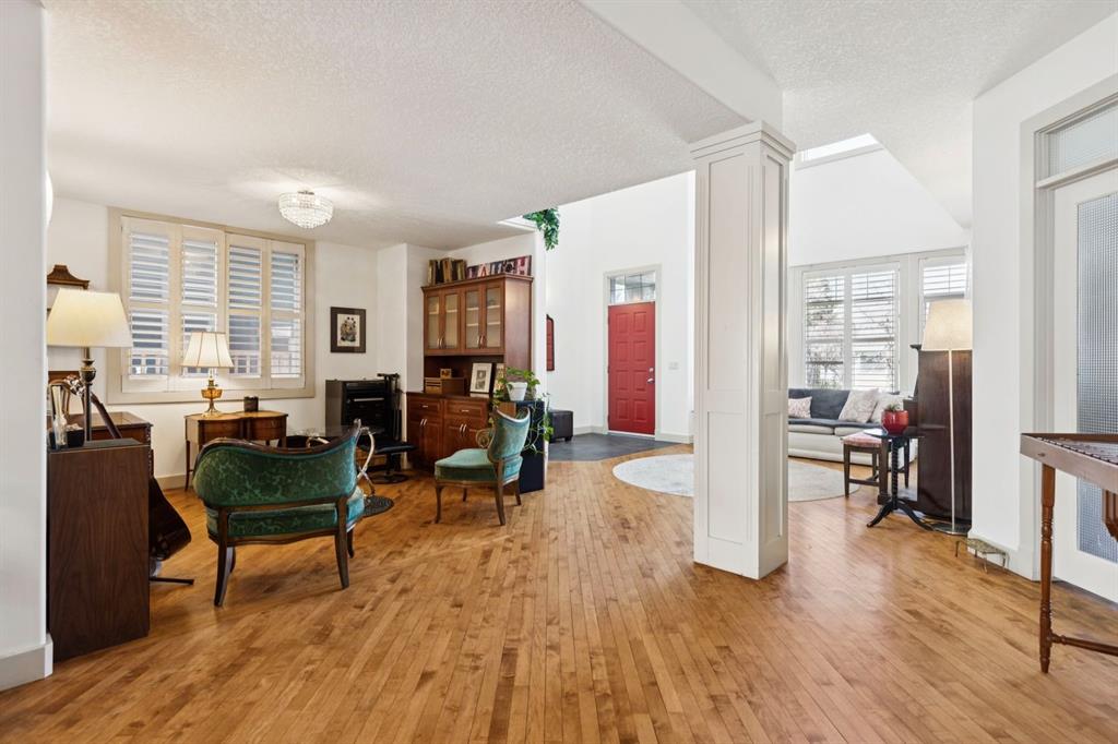 Additional image 6 of 2405 Bowness Road NW, Calgary, AB, T2N 3L8