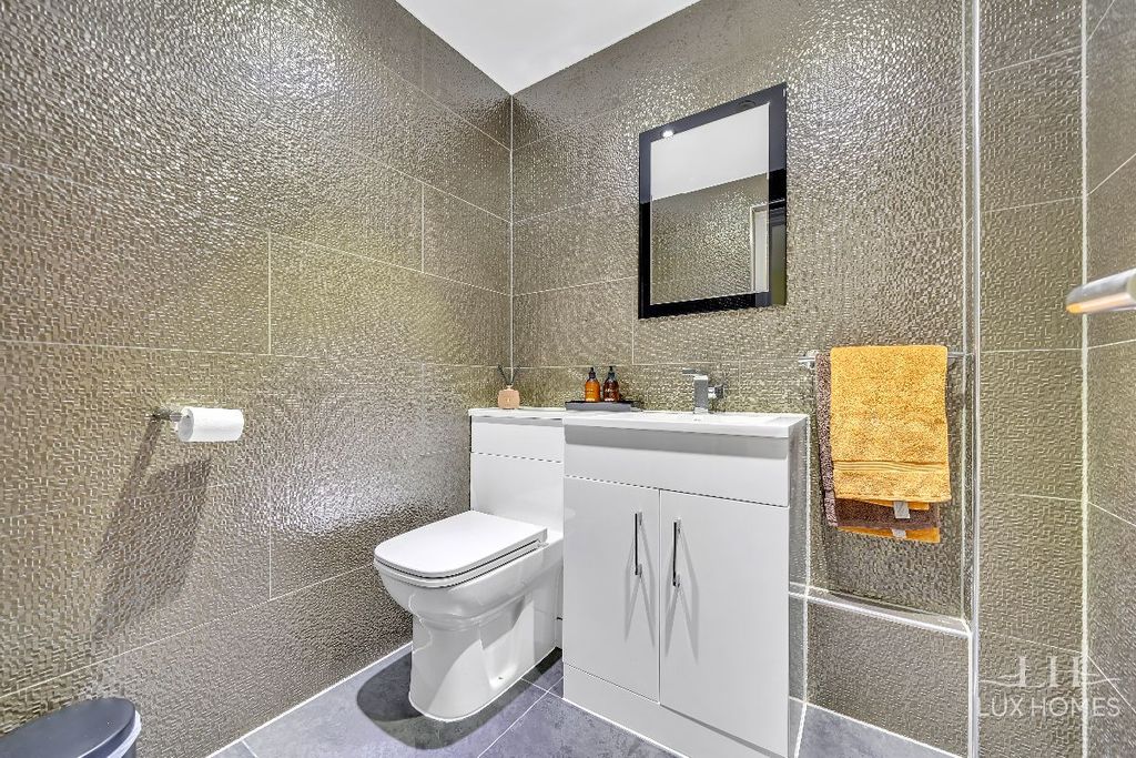 Additional image 38 of 7 bed detached house for saleParkstone Avenue, Emerson Park RM11
